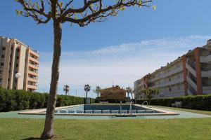 The swimming pool at or close to Apartamento Promar