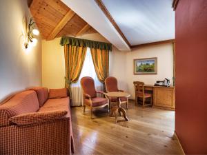 A seating area at Hotel Bertelli