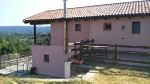 Výhľad na hory alebo výhľad na hory priamo z of the bed and breakfast