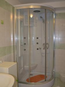 Kylpyhuone majoituspaikassa Il Lapillo