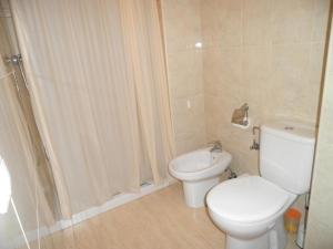 Kúpeľňa v ubytovaní Apartamentos rurales Benafer + 24 fotografií