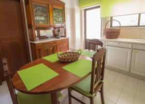 Kuchyň nebo kuchyňský kout v ubytování CASA BELAVISTA - BAÍA + 35 fotografií