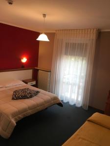 Gallery image of Hotel Cortina in Garda