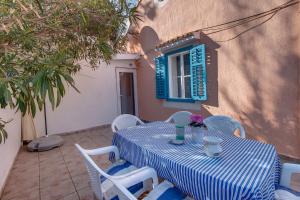 Fotografie z fotogalerie ubytování Narcis Central Apartment with Sea & City Views v destinaci Veli Lošinj