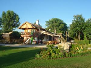 Building kung saan naroon ang holiday park