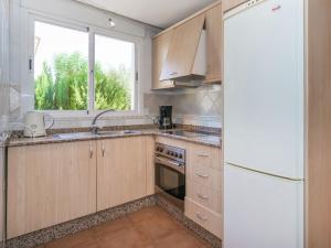 A kitchen or kitchenette at Villa in Murcia with Private Pool and Garden