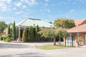 a rendering of the front of a building at Ballarat Colonial Motor Inn in Ballarat