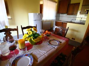 Kuchyň nebo kuchyňský kout v ubytování Spacious Farmhouse in Pienza with Swimming Pool