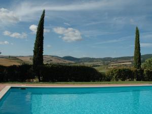 Bazén v ubytování Farmhouse in Pienza with Pool and Views nebo v jeho okolí
