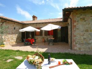 Vonkajšia záhrada v ubytovaní Farmhouse Passignano near Lake Trasimeno
