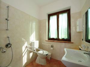 Kúpeľňa v ubytovaní Farmhouse Passignano near Lake Trasimeno