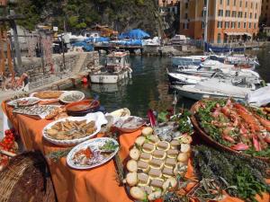 Φαγητό σε αυτή η παραθεριστική κατοικία ή κάπου εκεί κοντά