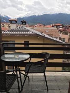 Nespecifikovaný výhled na hory nebo výhled na hory při pohledu z hotelu