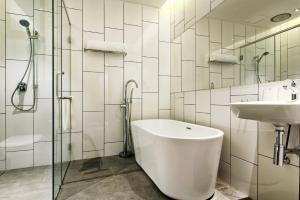 Koupelna v ubytování Timez Hotel Melaka