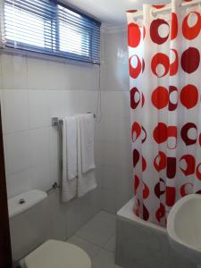 Koupelna v ubytování Hostal Sequeiros + 27 fotografií