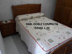 Voodi või voodid majutusasutuse Hostal Sequeiros toas
