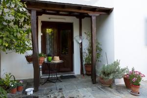 Vonkajšia záhrada v ubytovaní Nightingale Cottage Pelion