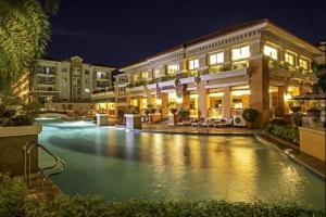 Bazén v ubytování 2 BR Sorrento Oasis nebo v jeho okolí