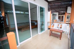 Balkón nebo terasa v ubytování Lamai Resort