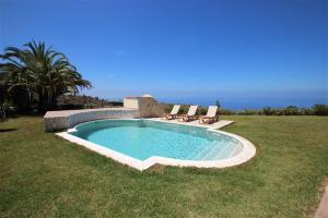 The swimming pool at or close to Studio Pablo Finca Montimar