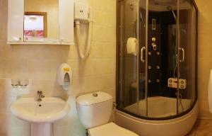 Koupelna v ubytování B&B Vila Raj