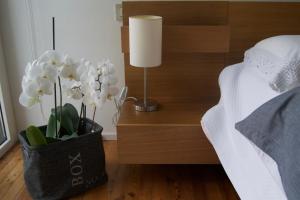 A bed or beds in a room at Riva Celeste