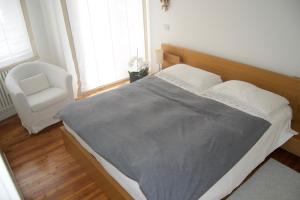 A bed or beds in a room at Riva Celeste