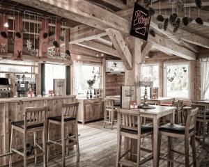 Restaurace v ubytování Das Wismeyer - Skihotel an der Plattenkarbahn