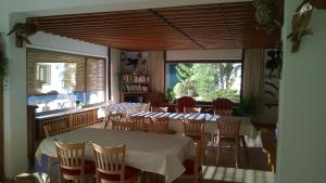 Restauracja lub miejsce do jedzenia w obiekcie Jagdhaus Gerlos****