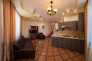 Köök või kööginurk majutusasutuses Alpina Resort by Stellar Hotels, Tsaghkadzor