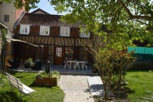 Jardí fora de Au Coeur d'Amiens