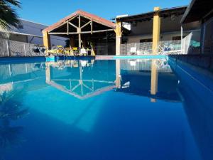 Swimmingpoolen hos eller tæt på Apart Hotel Cavis