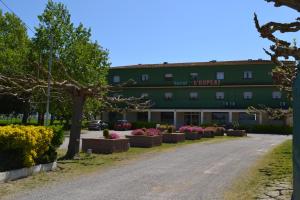 Gedung tempat guest house berlokasi