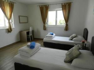 Imagen de la galería de VILLA AURA YourCroatiaHoliday, en Drenje