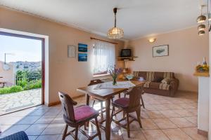 Posedenie v ubytovaní Apartman Haraciceva
