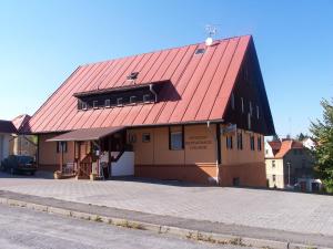 Imagen de la galería de Penzion Restaurace Chanos, en Stříbro