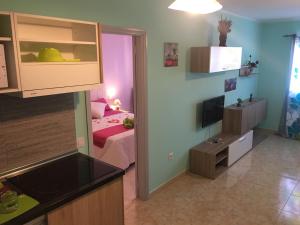 Kuchyňa alebo kuchynka v ubytovaní Phenix Home