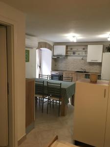 Kuchyňa alebo kuchynka v ubytovaní Apartment Filipas