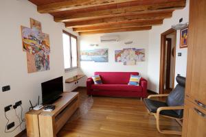 Χώρος καθιστικού στο Casa Giulio Apartment in Lezzeno Lake Como