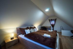 Postel nebo postele na pokoji v ubytování Bluestars Apartments