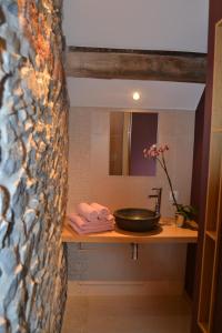 Foto dalla galleria di B&B L'Echappée Belle Welness Spa et Table d'hôtes a Falaën