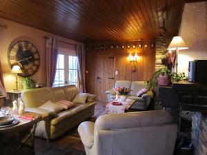 Gallery image of Chalet in Forested Sourbrodt in Sourbrodt +29 photos