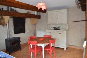 Φωτογραφία από το άλμπουμ του Chambre d'hôtes Domaine de la Guinchère σε LʼHôpital-le-Mercier +15 φωτογραφίες