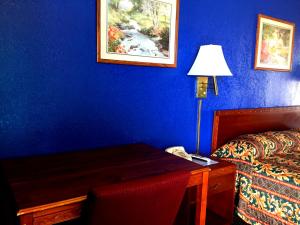 Fotografie z fotogalerie ubytování Crown Inn Grand Prairie v destinaci Grand Prairie + 13 fotografií