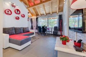 Postel nebo postele na pokoji v ubytování Apartment Nedo + 37 fotografií