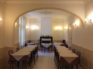 Gallery image of Hotel Acapulco in Montpellier