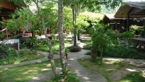 Κήπος έξω από το Bamboo Bungalow - Thong Nai Pan Yai