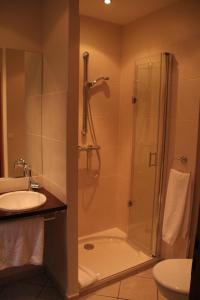 Koupelna v ubytování Hotel La Beauze