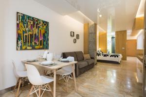 Posezení v ubytování Suites Garden Loft Andy Warhol