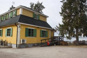 Zgradba, v kateri se nahaja hostel